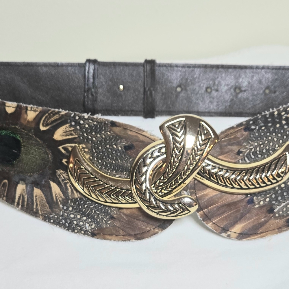 Peacock Feather Adjustable Women's Belt With Gold Closure